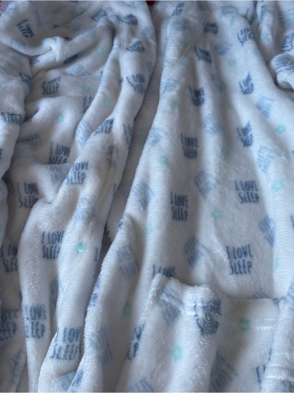 2/$25💌 Soft Plush White and Light Blue 'I Love Sleep' Fleece robe